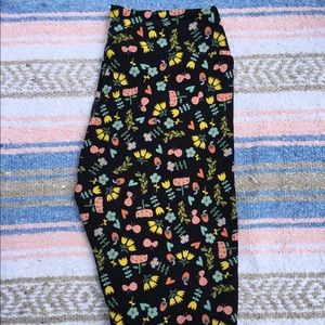 Spring fun Lularoe Os Legging 💐 ☀️Sale 2/$15☀️